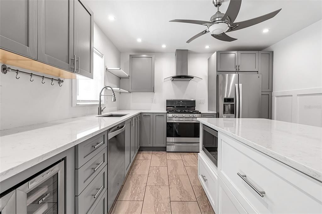 合同活跃: $450,000 (3 贝兹, 2 浴室, 1480 平方英尺)