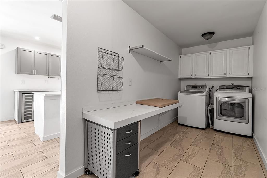 合同活跃: $450,000 (3 贝兹, 2 浴室, 1480 平方英尺)