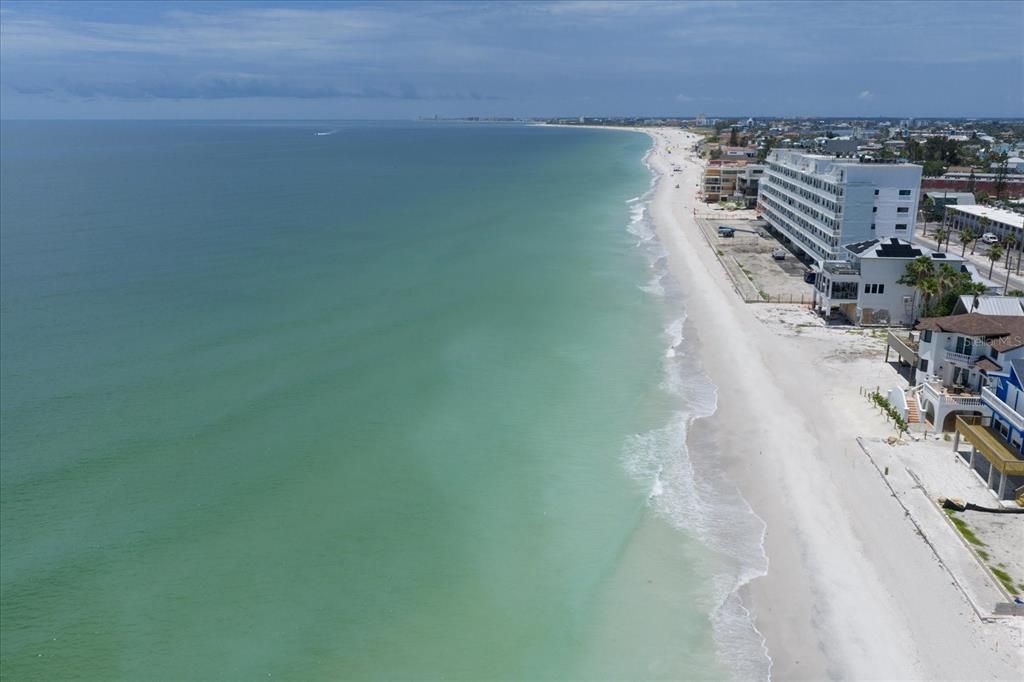 待售: $1,480,000 (0.17 acres)