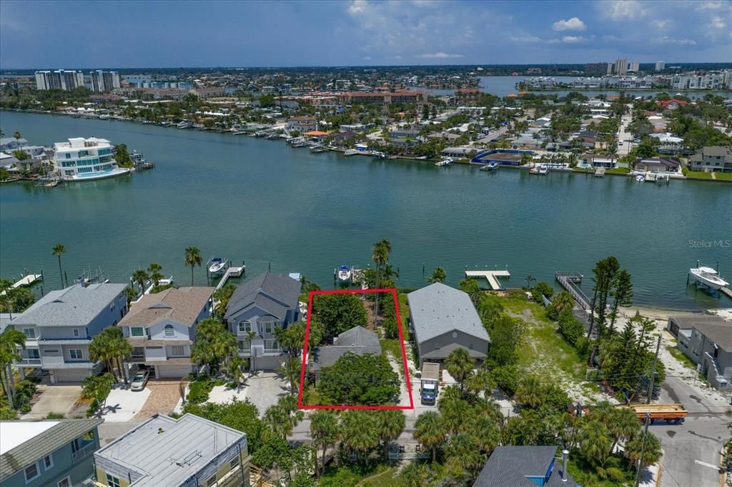 待售: $1,480,000 (0.17 acres)