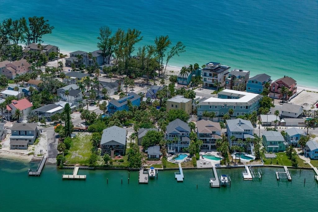 待售: $1,480,000 (0.17 acres)