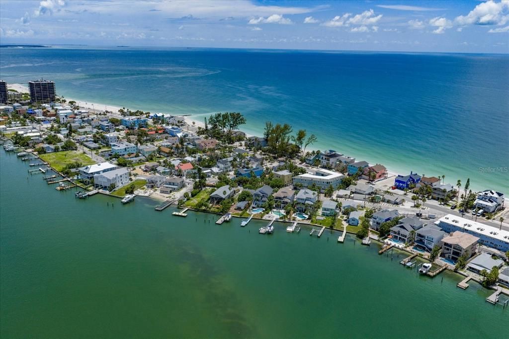 待售: $1,480,000 (0.17 acres)