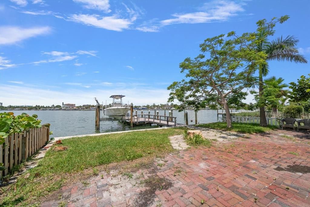 待售: $1,480,000 (0.17 acres)