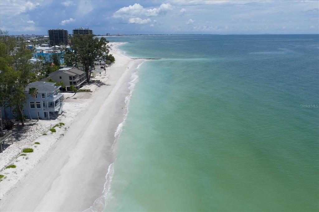 待售: $1,480,000 (0.17 acres)