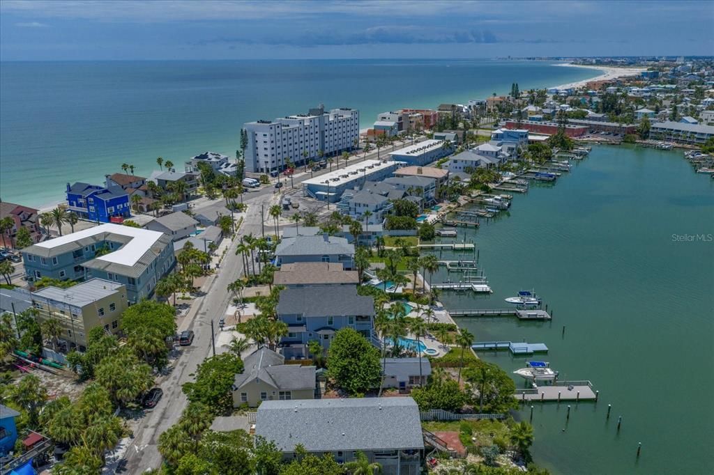 待售: $1,480,000 (0.17 acres)