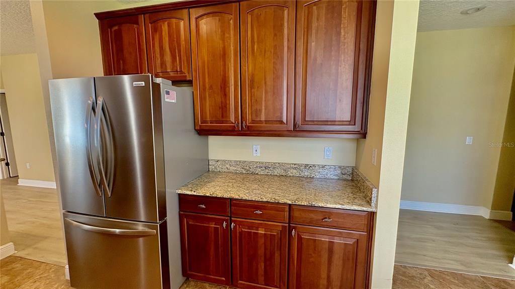 出租: $2,800 (3 贝兹, 3 浴室, 2007 平方英尺)