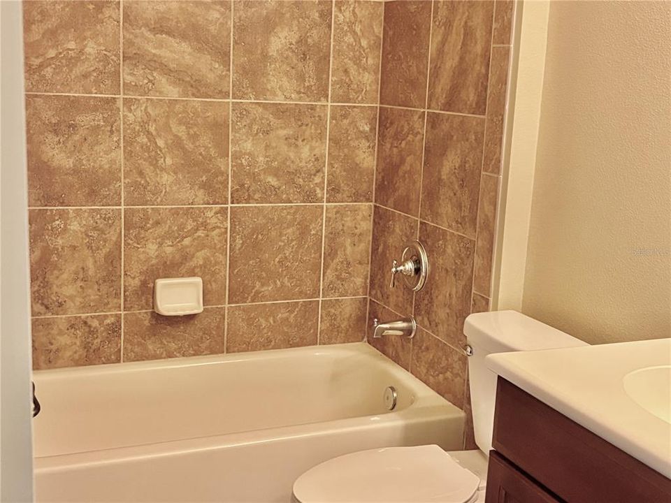 出租: $2,800 (3 贝兹, 3 浴室, 2007 平方英尺)