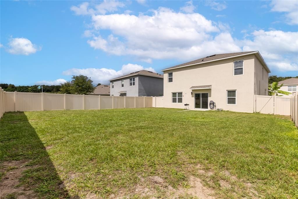 Active With Contract: $450,000 (4 beds, 2 baths, 2404 Square Feet)