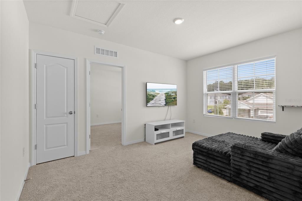 Active With Contract: $450,000 (4 beds, 2 baths, 2404 Square Feet)