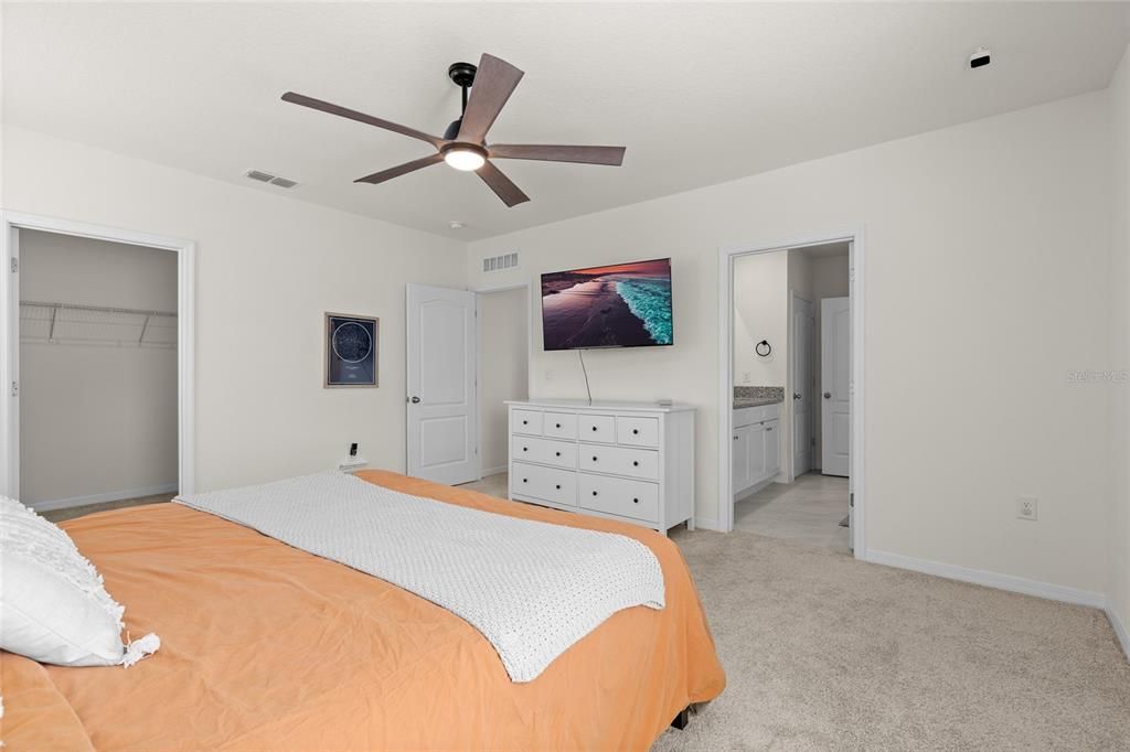 Active With Contract: $450,000 (4 beds, 2 baths, 2404 Square Feet)