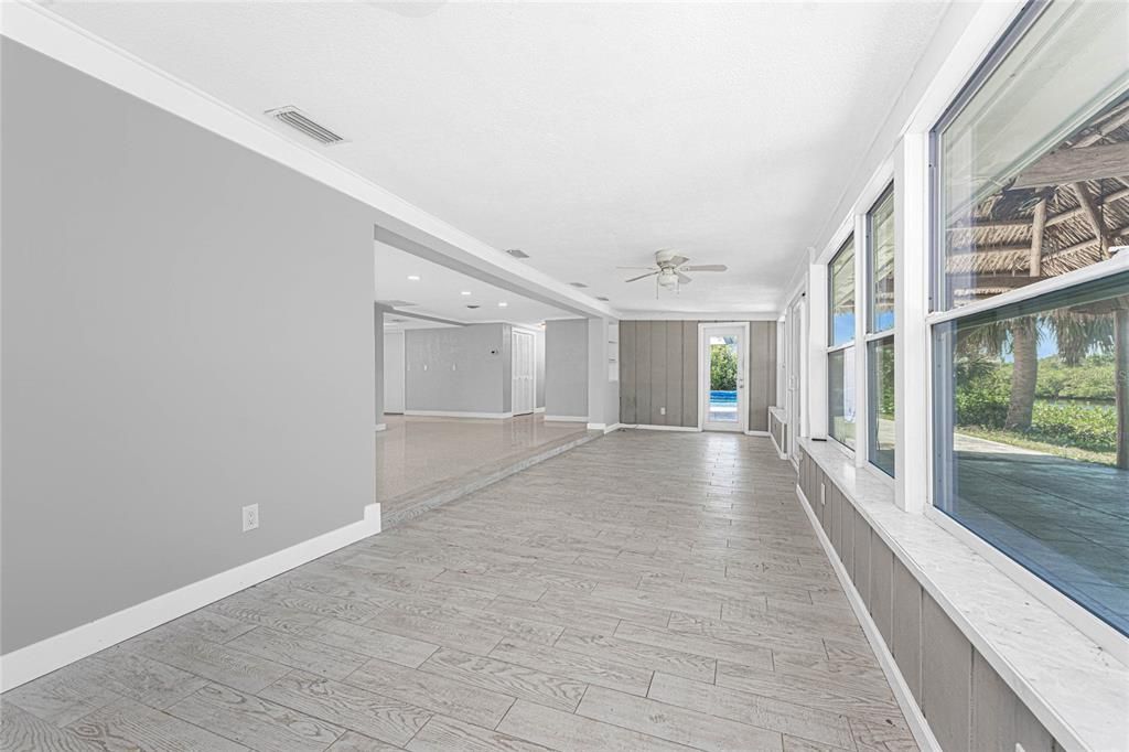 Active With Contract: $519,900 (2 beds, 2 baths, 1620 Square Feet)