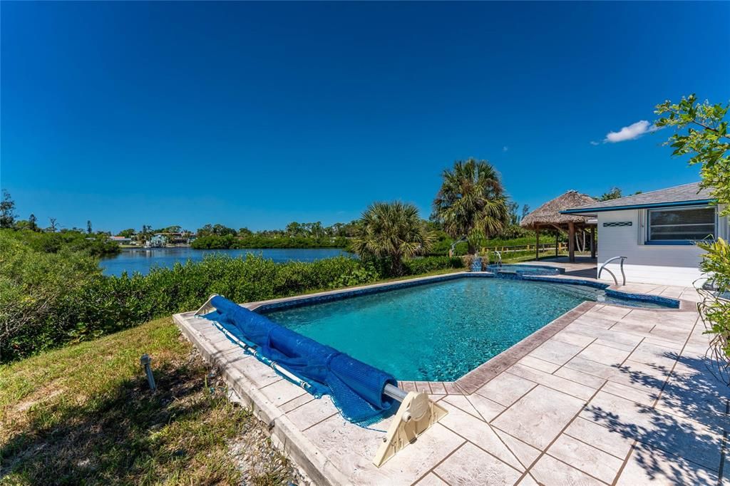 Active With Contract: $519,900 (2 beds, 2 baths, 1620 Square Feet)