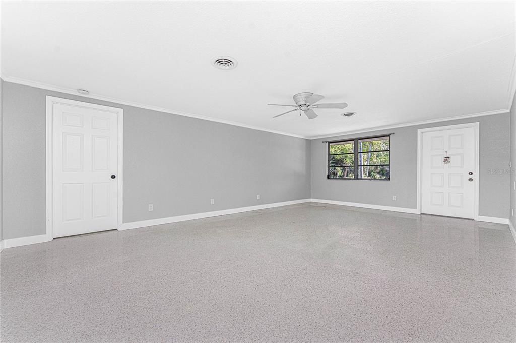 Active With Contract: $519,900 (2 beds, 2 baths, 1620 Square Feet)