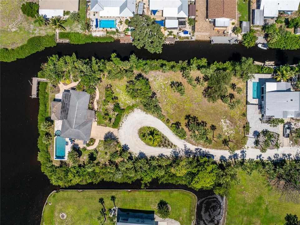 Active With Contract: $519,900 (2 beds, 2 baths, 1620 Square Feet)