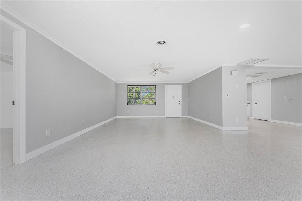 Active With Contract: $519,900 (2 beds, 2 baths, 1620 Square Feet)