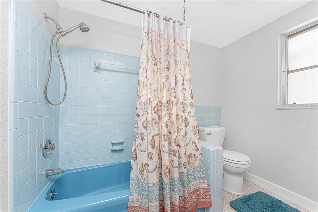 Active With Contract: $519,900 (2 beds, 2 baths, 1620 Square Feet)