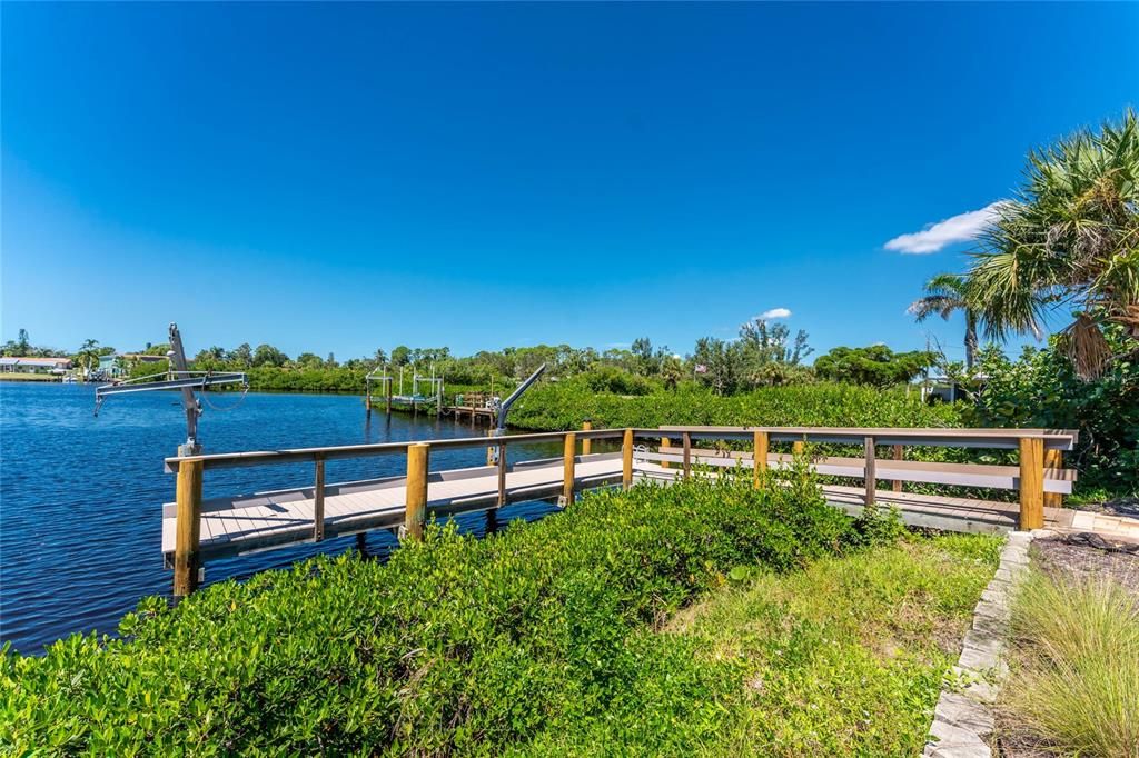 Active With Contract: $519,900 (2 beds, 2 baths, 1620 Square Feet)