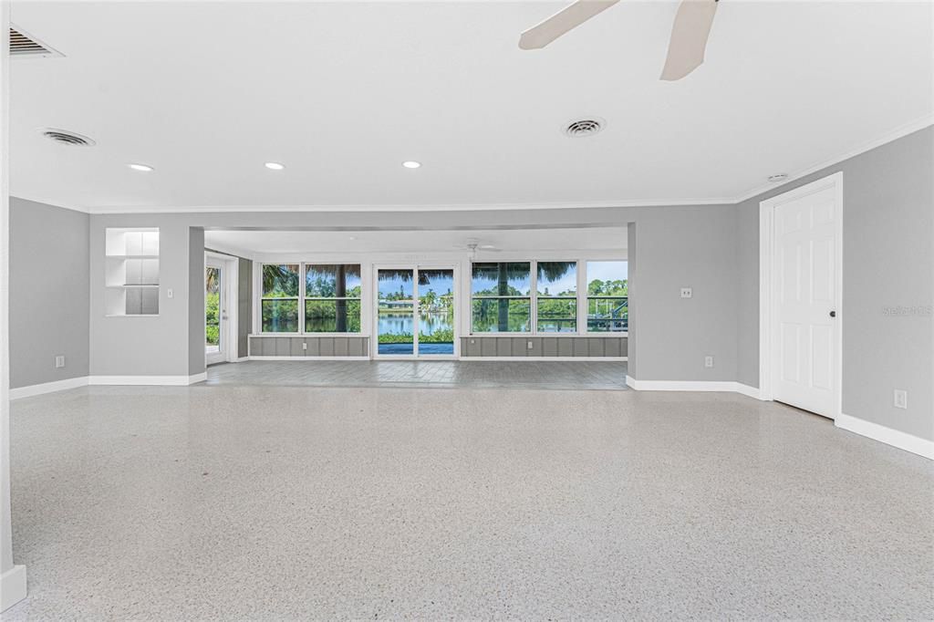 Active With Contract: $519,900 (2 beds, 2 baths, 1620 Square Feet)