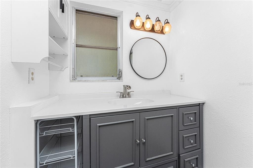 Active With Contract: $519,900 (2 beds, 2 baths, 1620 Square Feet)