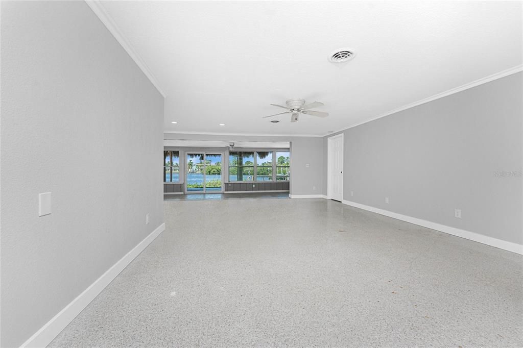 Active With Contract: $519,900 (2 beds, 2 baths, 1620 Square Feet)