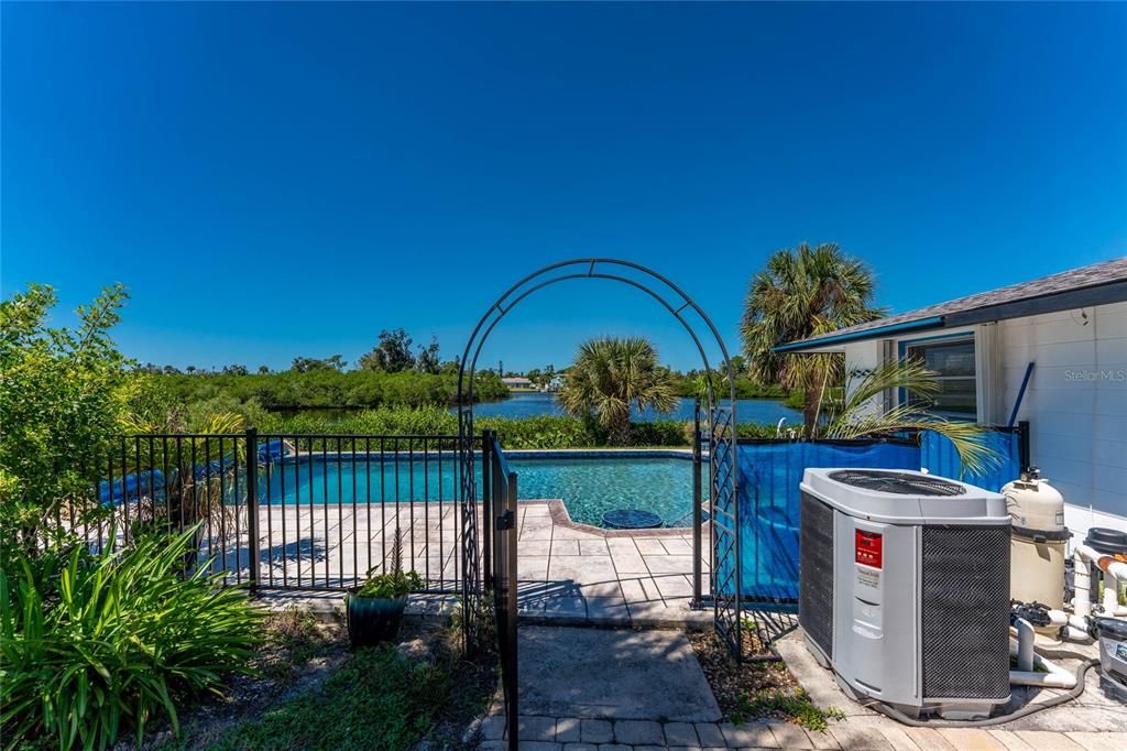 Active With Contract: $519,900 (2 beds, 2 baths, 1620 Square Feet)