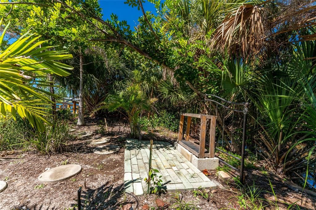 Active With Contract: $519,900 (2 beds, 2 baths, 1620 Square Feet)