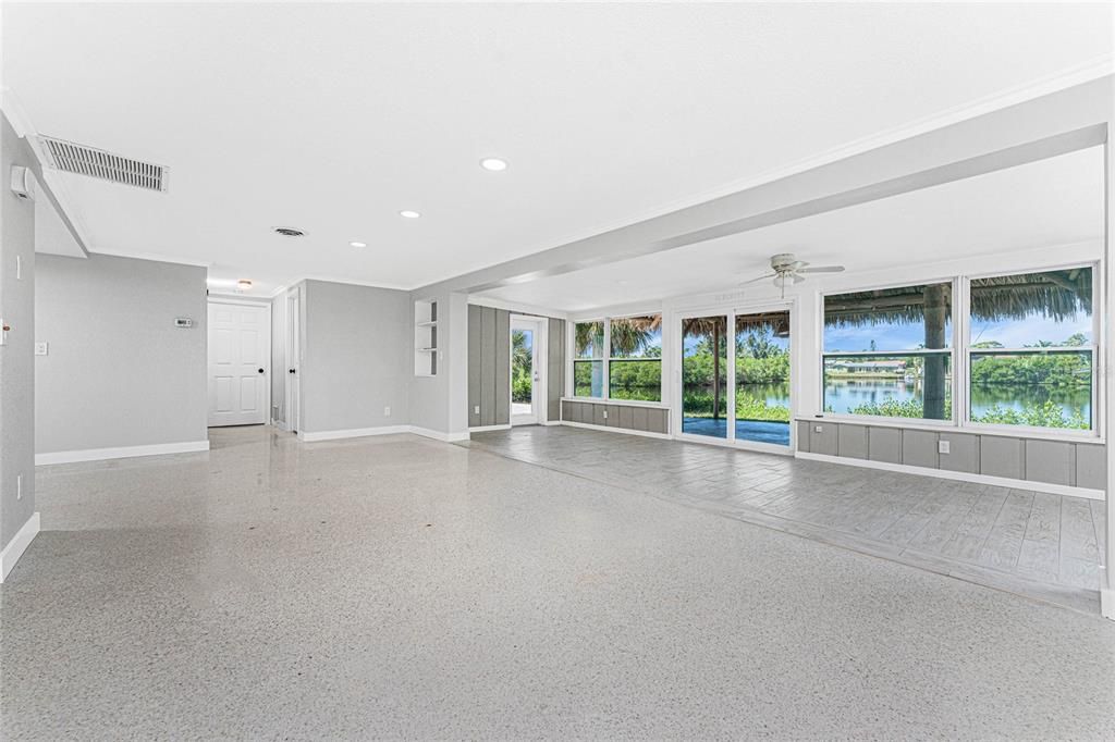 Active With Contract: $519,900 (2 beds, 2 baths, 1620 Square Feet)