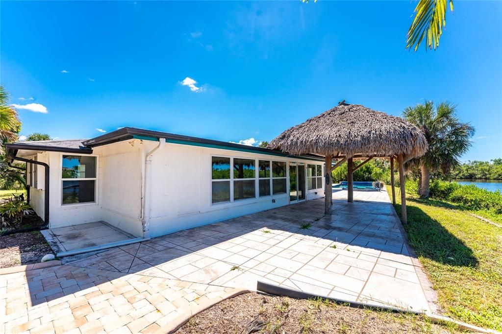 Active With Contract: $519,900 (2 beds, 2 baths, 1620 Square Feet)