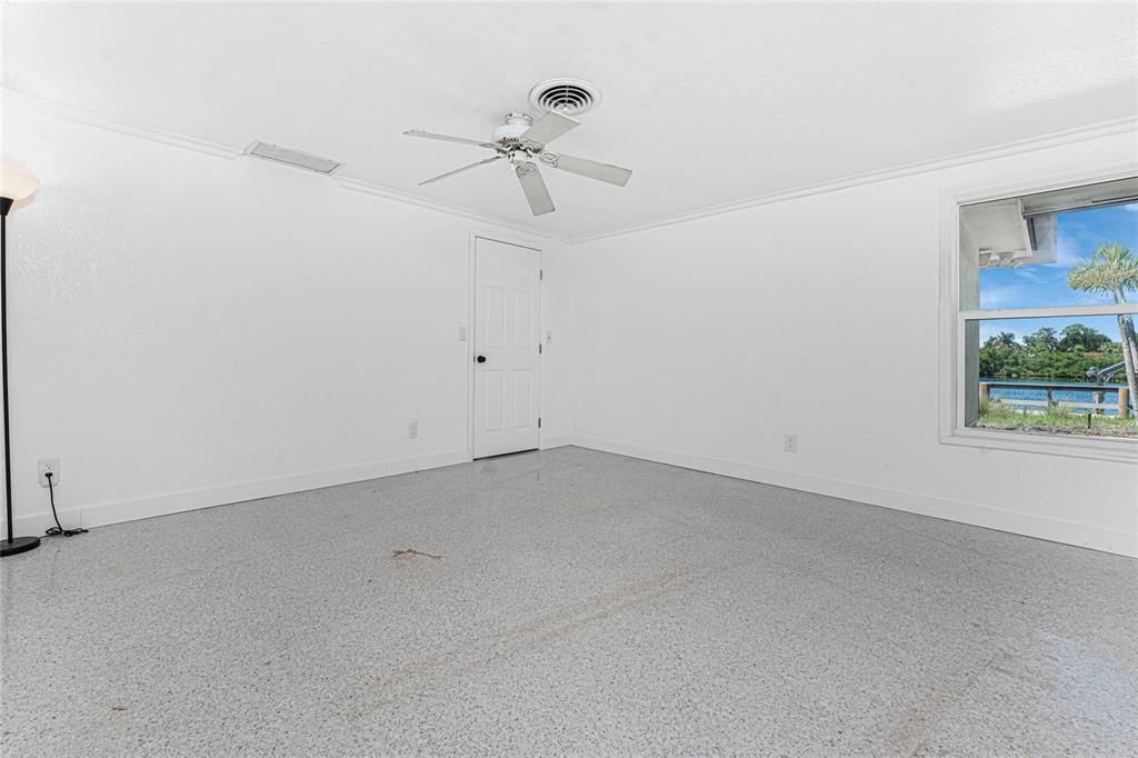 Active With Contract: $519,900 (2 beds, 2 baths, 1620 Square Feet)