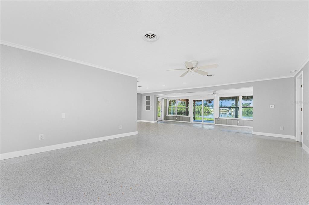 Active With Contract: $519,900 (2 beds, 2 baths, 1620 Square Feet)