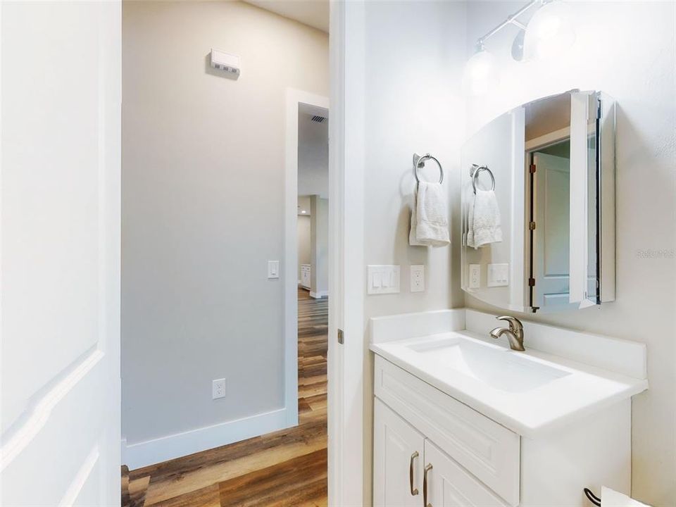 На продажу: $835,000 (3 спален, 2 ванн, 1877 Квадратных фут)