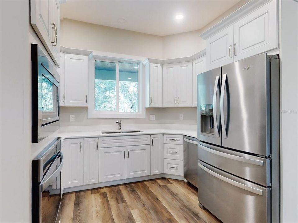 На продажу: $835,000 (3 спален, 2 ванн, 1877 Квадратных фут)