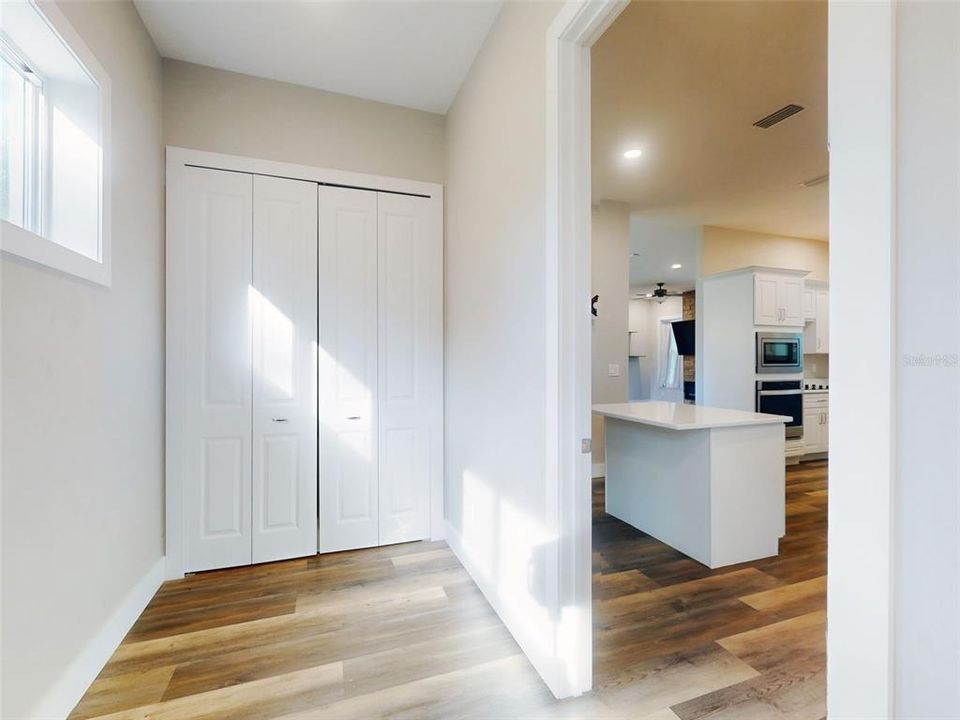 На продажу: $835,000 (3 спален, 2 ванн, 1877 Квадратных фут)