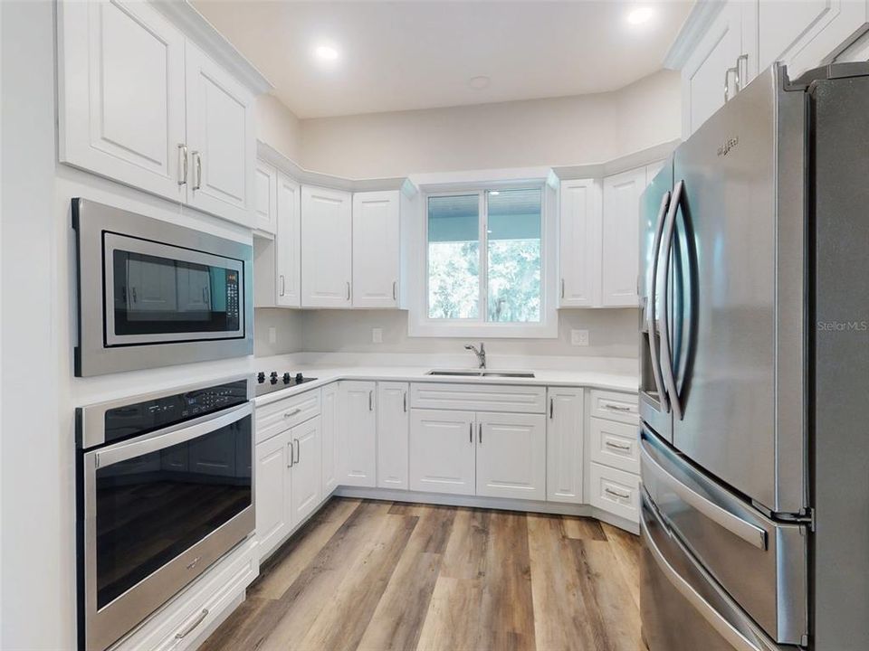 На продажу: $835,000 (3 спален, 2 ванн, 1877 Квадратных фут)