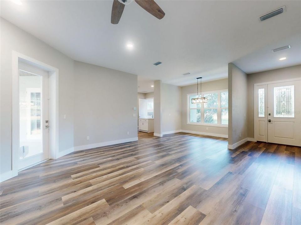 На продажу: $835,000 (3 спален, 2 ванн, 1877 Квадратных фут)