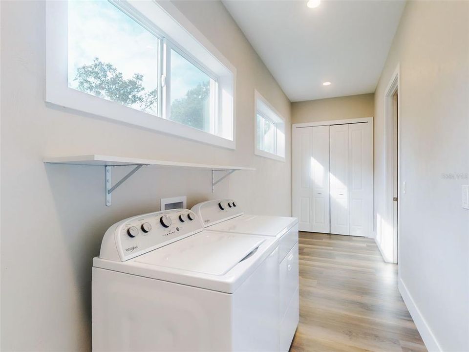 На продажу: $835,000 (3 спален, 2 ванн, 1877 Квадратных фут)