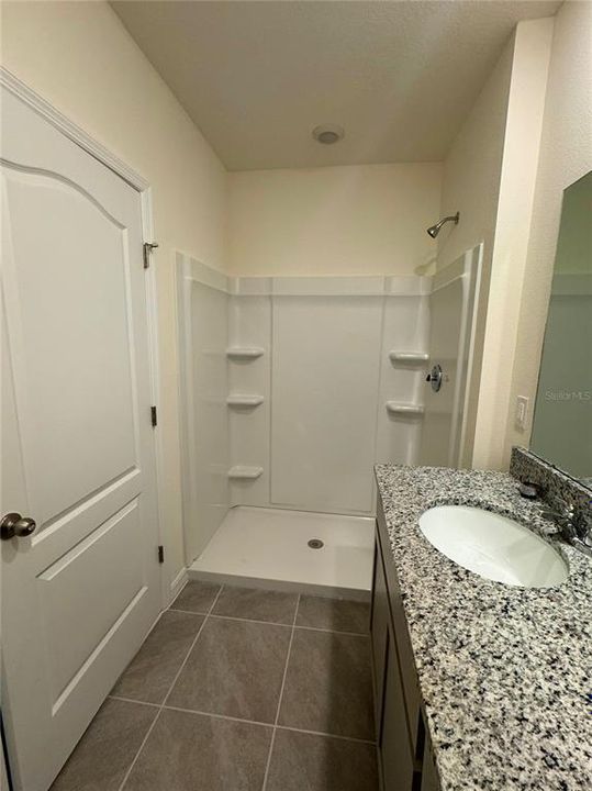 На продажу: $345,000 (4 спален, 2 ванн, 1665 Квадратных фут)