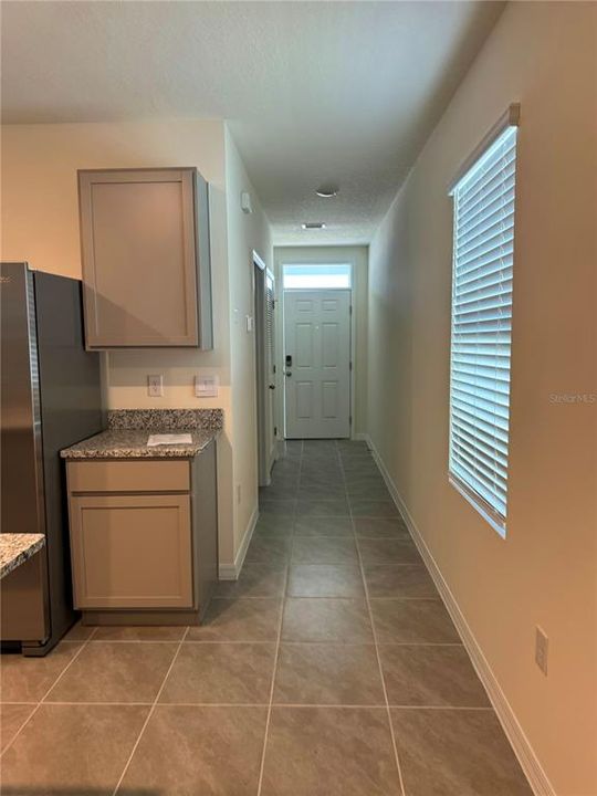 На продажу: $345,000 (4 спален, 2 ванн, 1665 Квадратных фут)