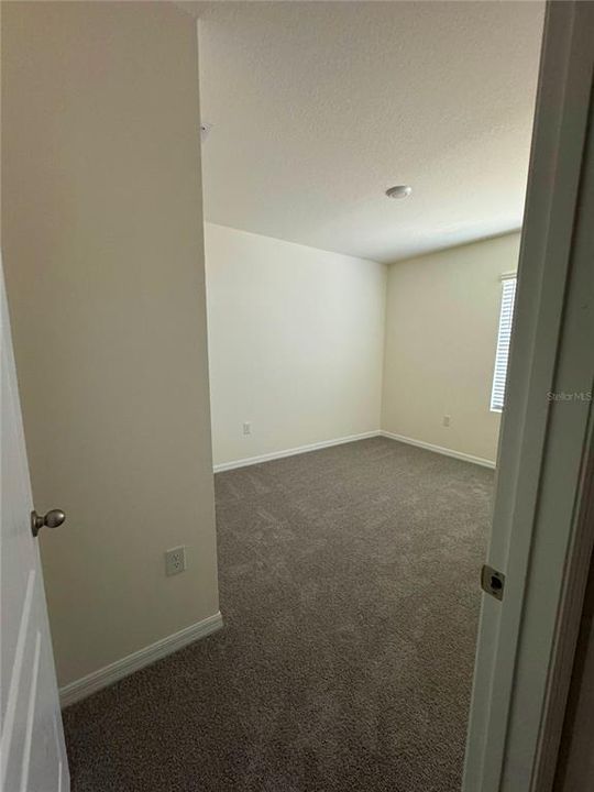 На продажу: $345,000 (4 спален, 2 ванн, 1665 Квадратных фут)