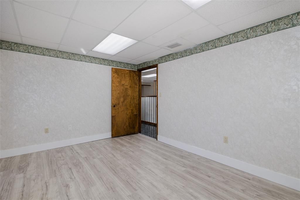 待售: $74,400 (0 贝兹, 0 浴室, 6144 平方英尺)