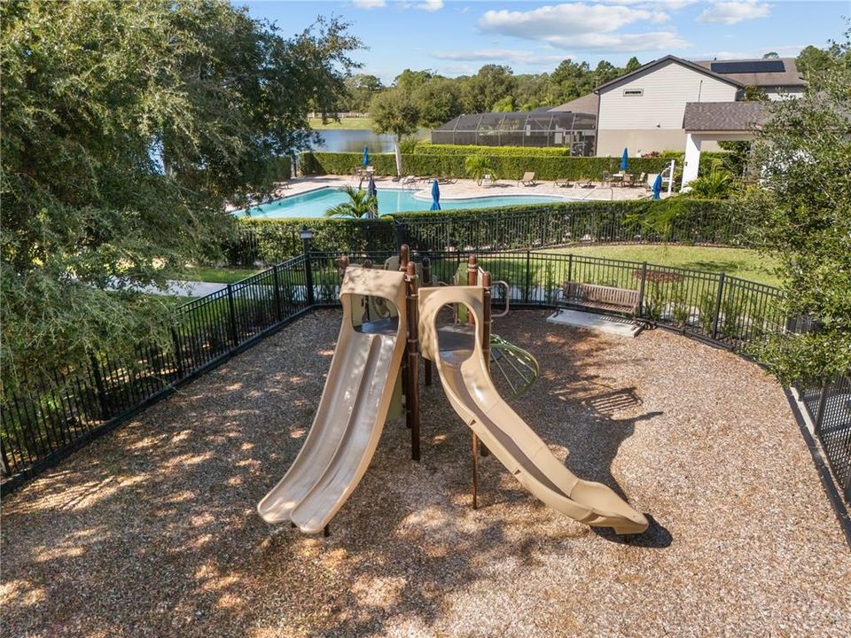 For Sale: $579,000 (4 beds, 3 baths, 2690 Square Feet)