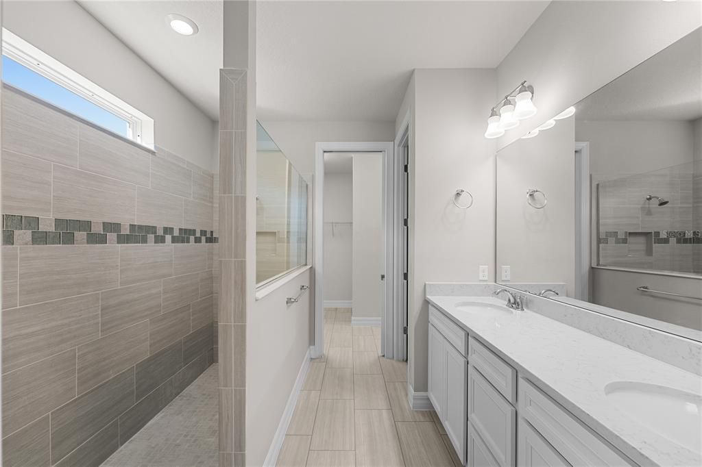 For Sale: $579,000 (4 beds, 3 baths, 2690 Square Feet)