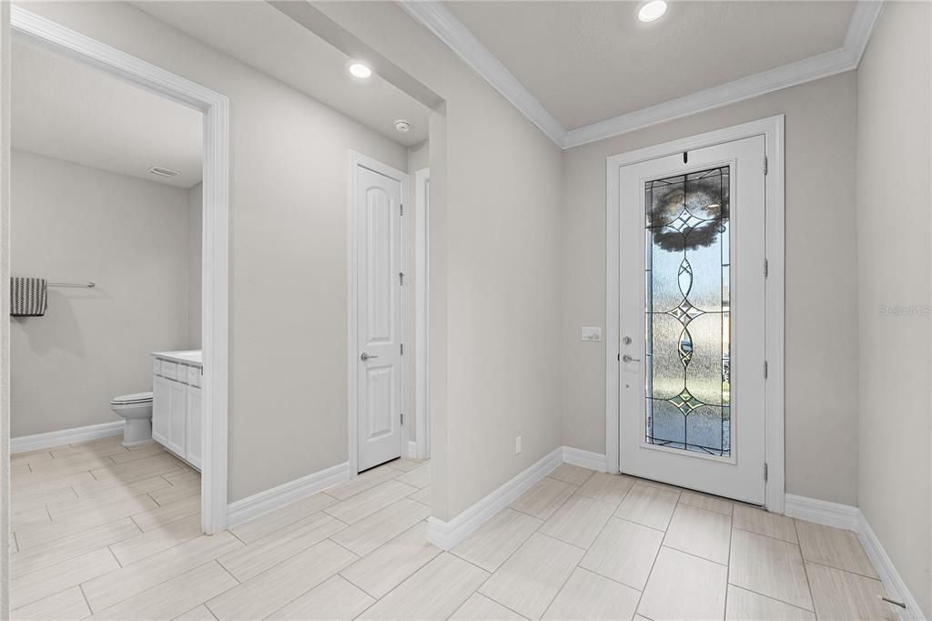 For Sale: $579,000 (4 beds, 3 baths, 2690 Square Feet)