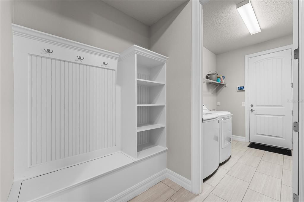 For Sale: $579,000 (4 beds, 3 baths, 2690 Square Feet)