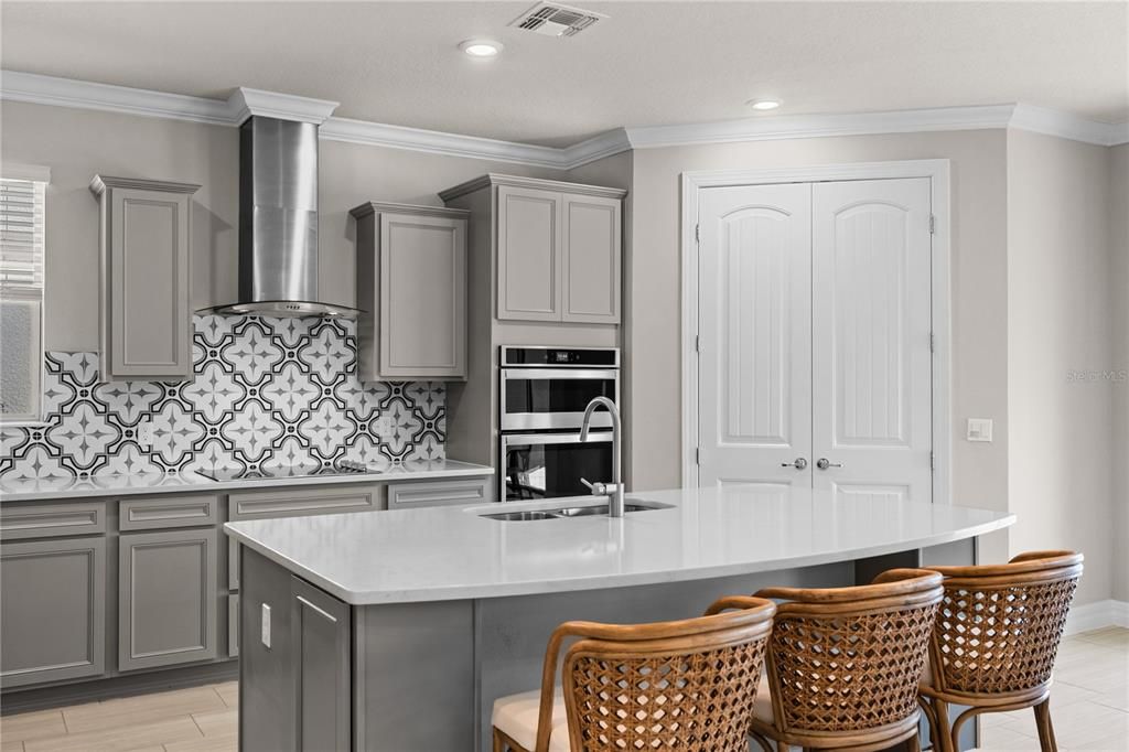 For Sale: $579,000 (4 beds, 3 baths, 2690 Square Feet)