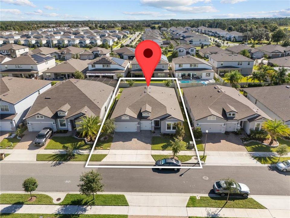 For Sale: $579,000 (4 beds, 3 baths, 2690 Square Feet)