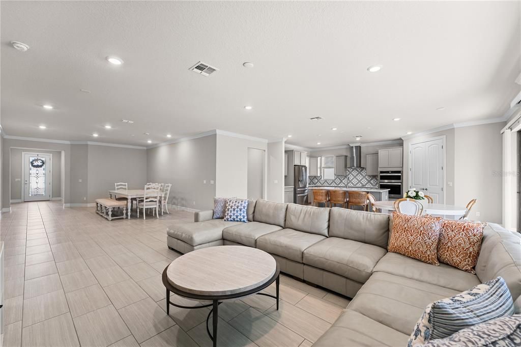 For Sale: $579,000 (4 beds, 3 baths, 2690 Square Feet)