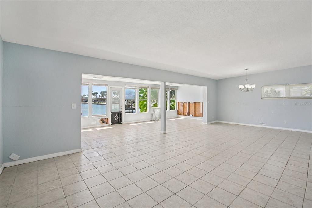 For Sale: $885,000 (4 beds, 2 baths, 2175 Square Feet)