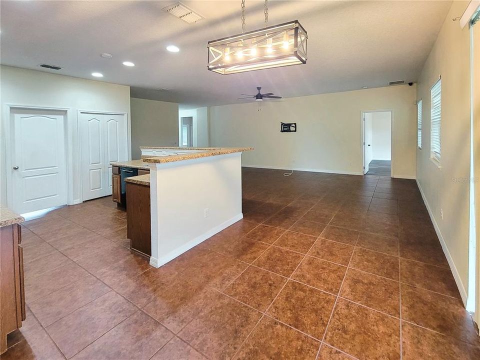 En Renta: $1,699 (3 camas, 2 baños, 1884 Pies cuadrados)