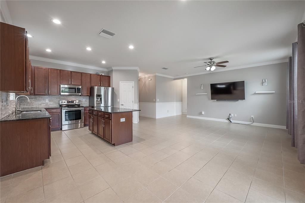 Active With Contract: $424,900 (4 beds, 3 baths, 2396 Square Feet)